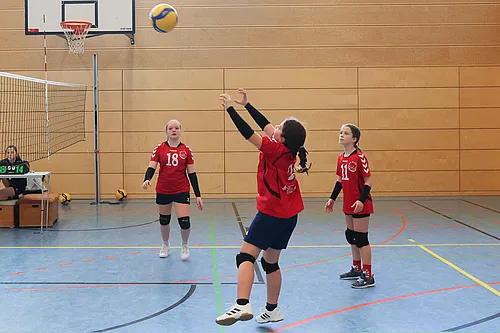 U13
