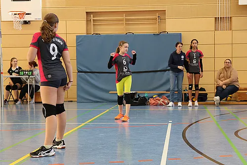 U15