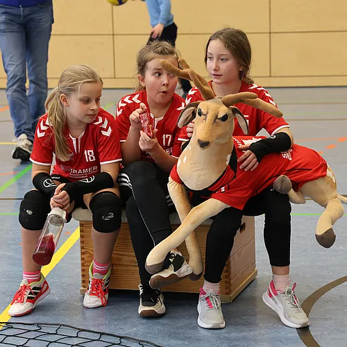 U12