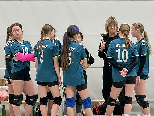 U16