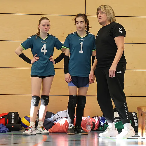 OM U16