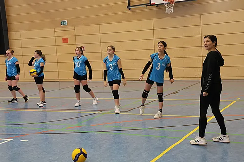 U15