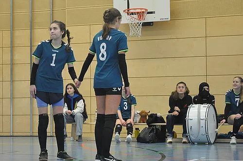 OM U16
