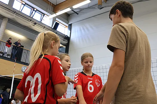 U12