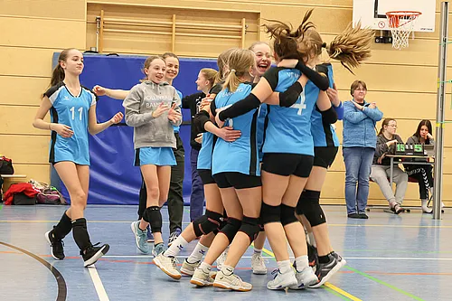 OM U16