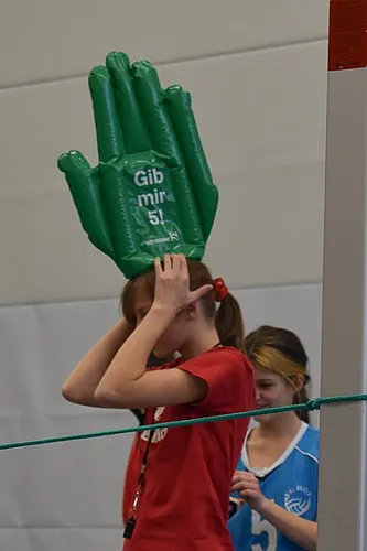 U12