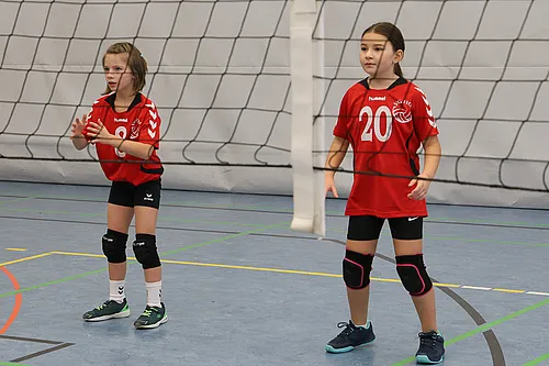 U12