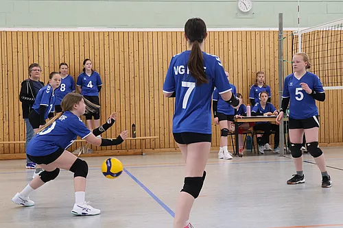 U15