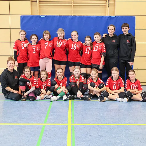 U13