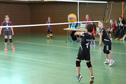 U12