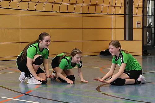 U13